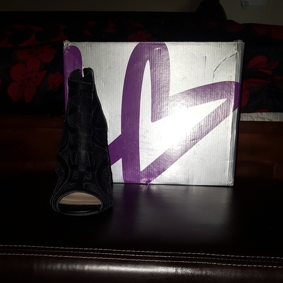 Black open toe - Picture 2 of 2